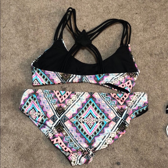 Aztec bikini - Picture 2 of 2